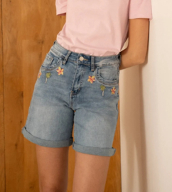 shortje met broderie bloem en palm Onado