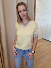 trui met korte mouwen, kanten afwerking en strikjes geel