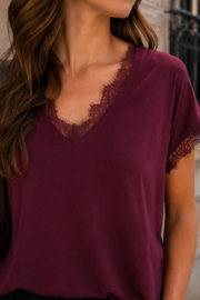 T-shirt kant donker pruim