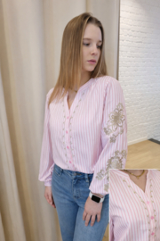 bloesje met broderie roze