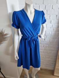 overslagjurk met fronsmouwtjes kobaltblauw / groen / zwart / fuchsia