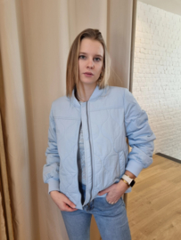 JDYRAYA QUILT SHORT JACKET OTW HAB lichtblauw