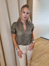 bloesje met lurex en gesmockte mouwtjes kaki