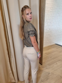 bloesje met lurex en gesmockte mouwtjes kaki