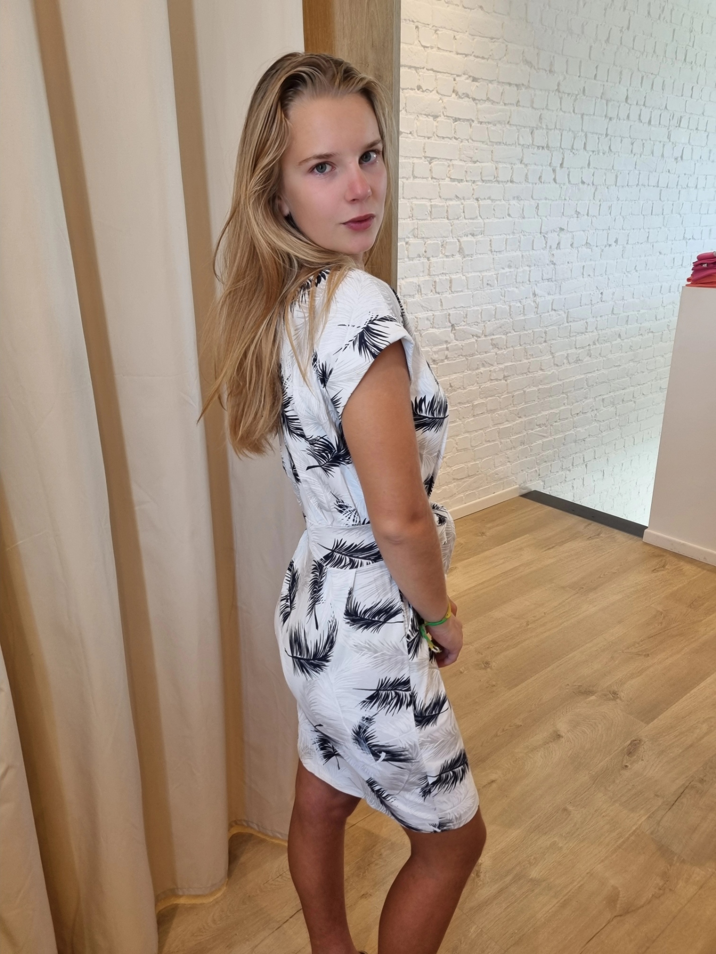 dochter jurk met grijs accent
