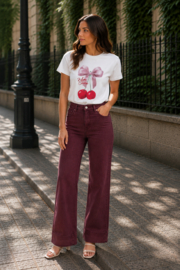 JDYIRA S/S PRINTED T-SHIRT JRS EXP BERRY CHERRY / Dames T-shirt Mon Chéri met kersen & strik – Ecru