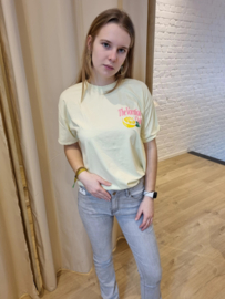 T-shirt vacation club lichtgeel