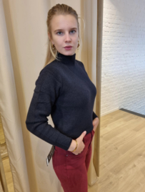 super zacht soft touch truitje zwart