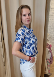 hemdje met blauwe vlekkenprint