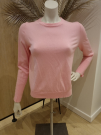 trui met zilveren knoopjes lichtroze