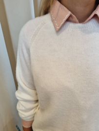 roze hemdje met versierd boordje en hartjes