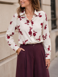 Suzzy & Milly ecru hemd met bordeaux bloemenprint