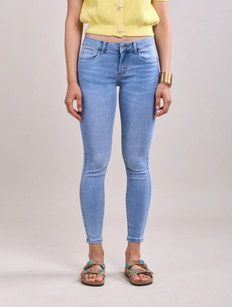 Toxik medium hoge taille smooth bright blue jeans super push up L21164-17