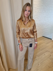 hemdje met gouden afwerking