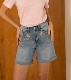 shortje met broderie bloem en palm Onado