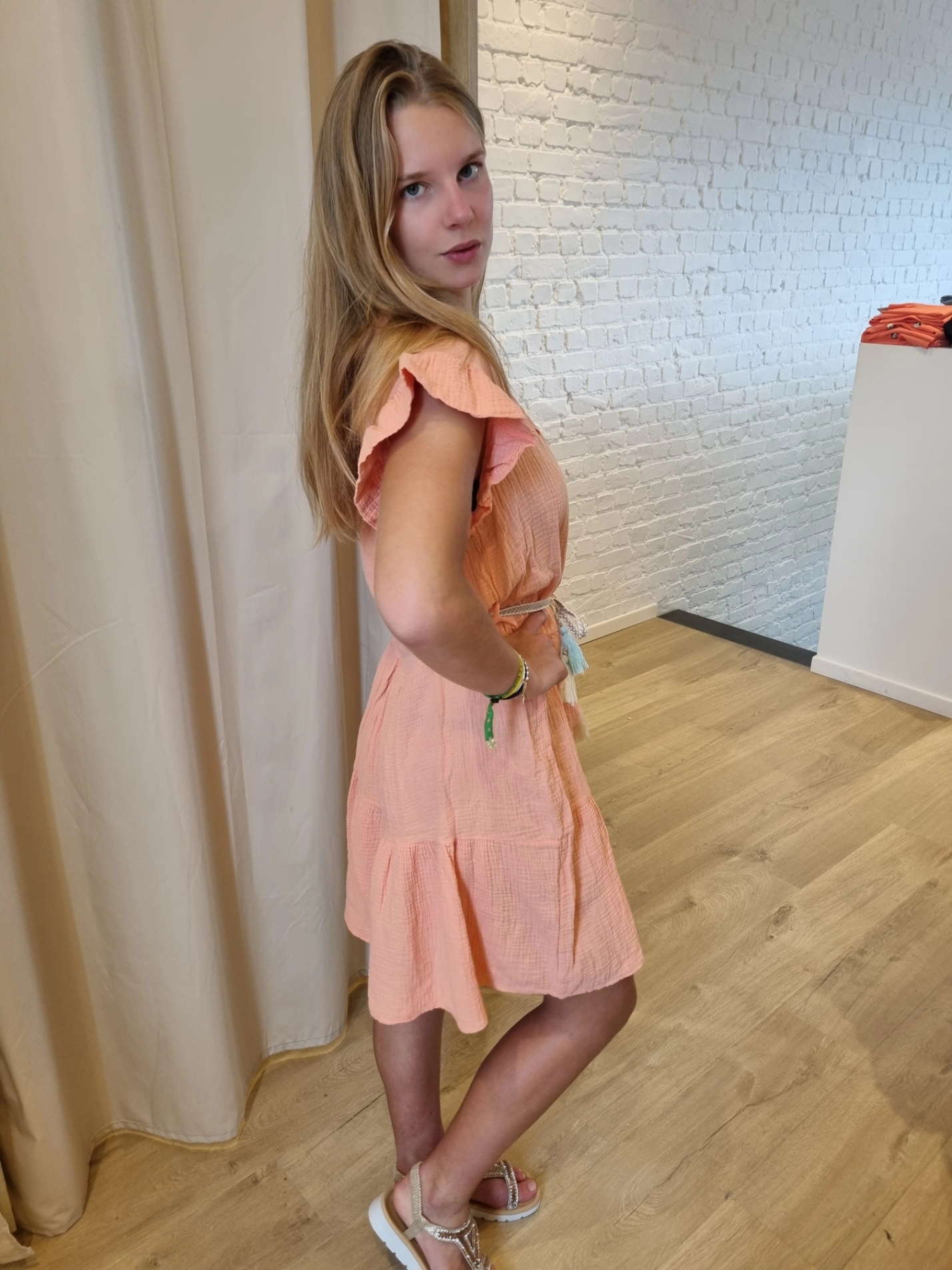 katoen jurk met bindlintje light peach