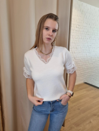 trui met korte mouwen, kanten afwerking en strikjes ecru