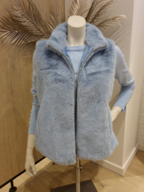 trui met zilveren knoopjes lichtblauw