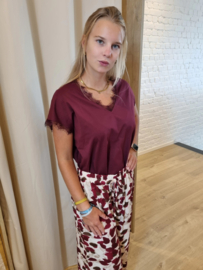 T-shirt kant donker pruim