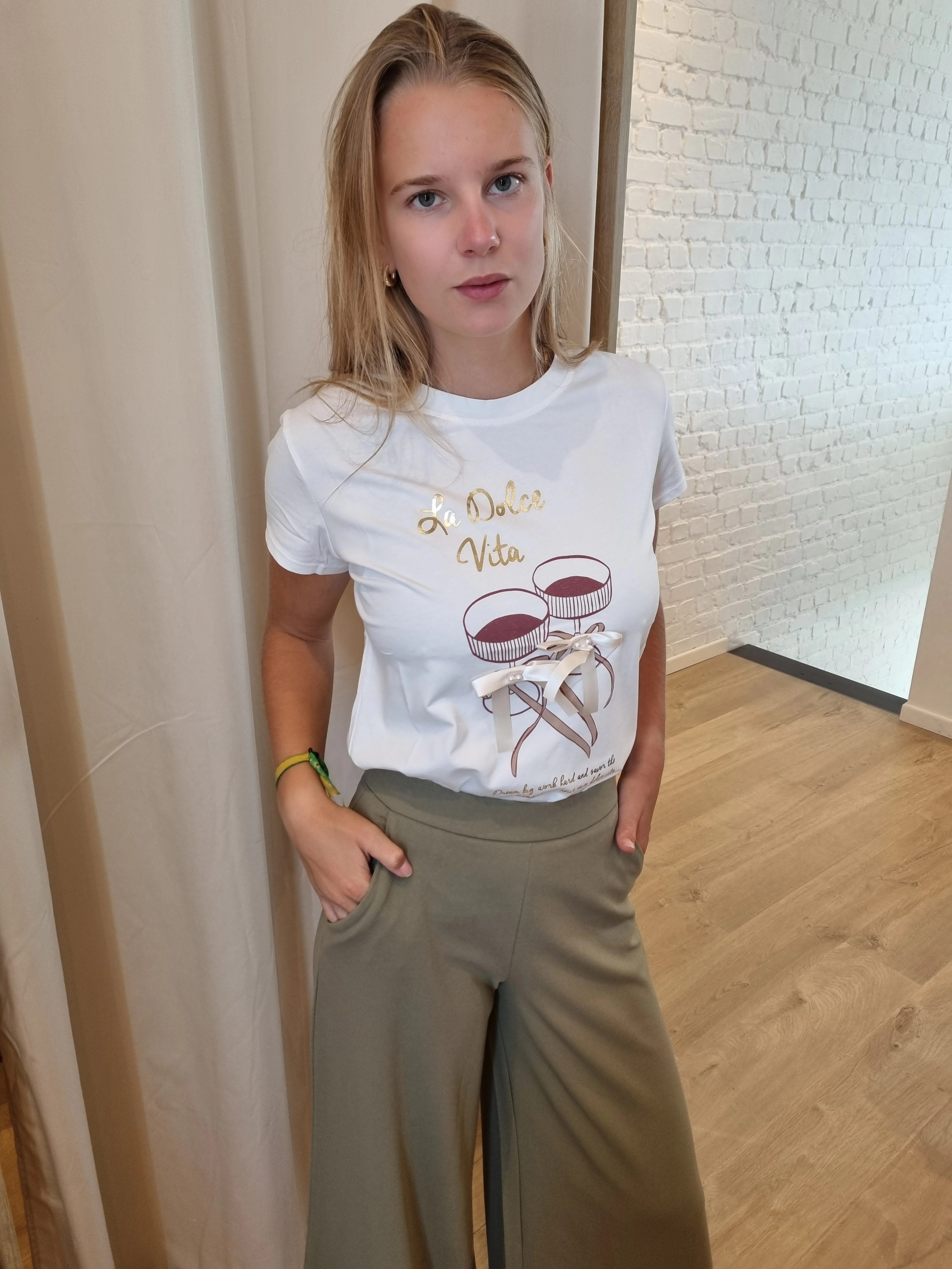 T-shirt dolce vita strikjes beige