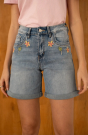 shortje met broderie bloem en palm Onado