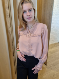romantisch bloesje met kanten afwerking oud-roze