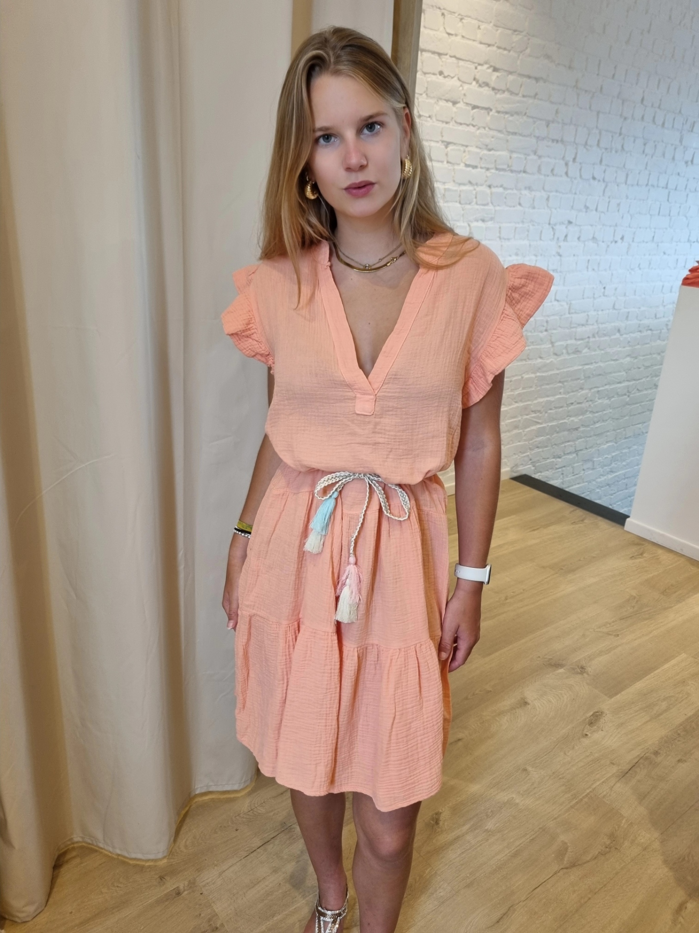 katoen jurk met bindlintje light peach