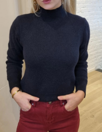 super zacht soft touch truitje zwart