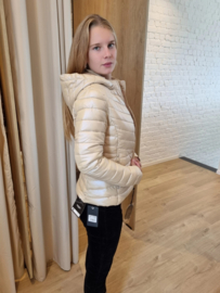 donsjas in gouden kleur