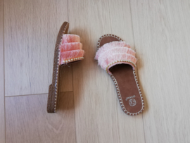 slippers flosjes en parels roze