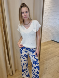 ruimer truitje zonder mouwen ecru