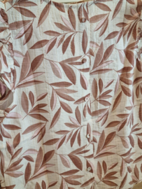bloesje met lurex en zachte camel blaadjesprint