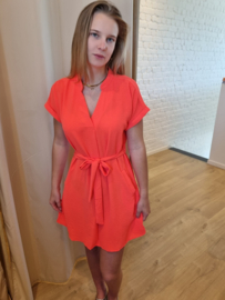 jurk met bindlintje koraal KILKY