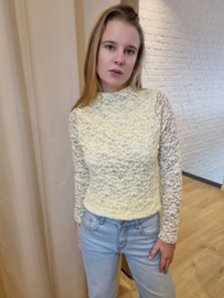 kanten top gevoerd lichtgeel