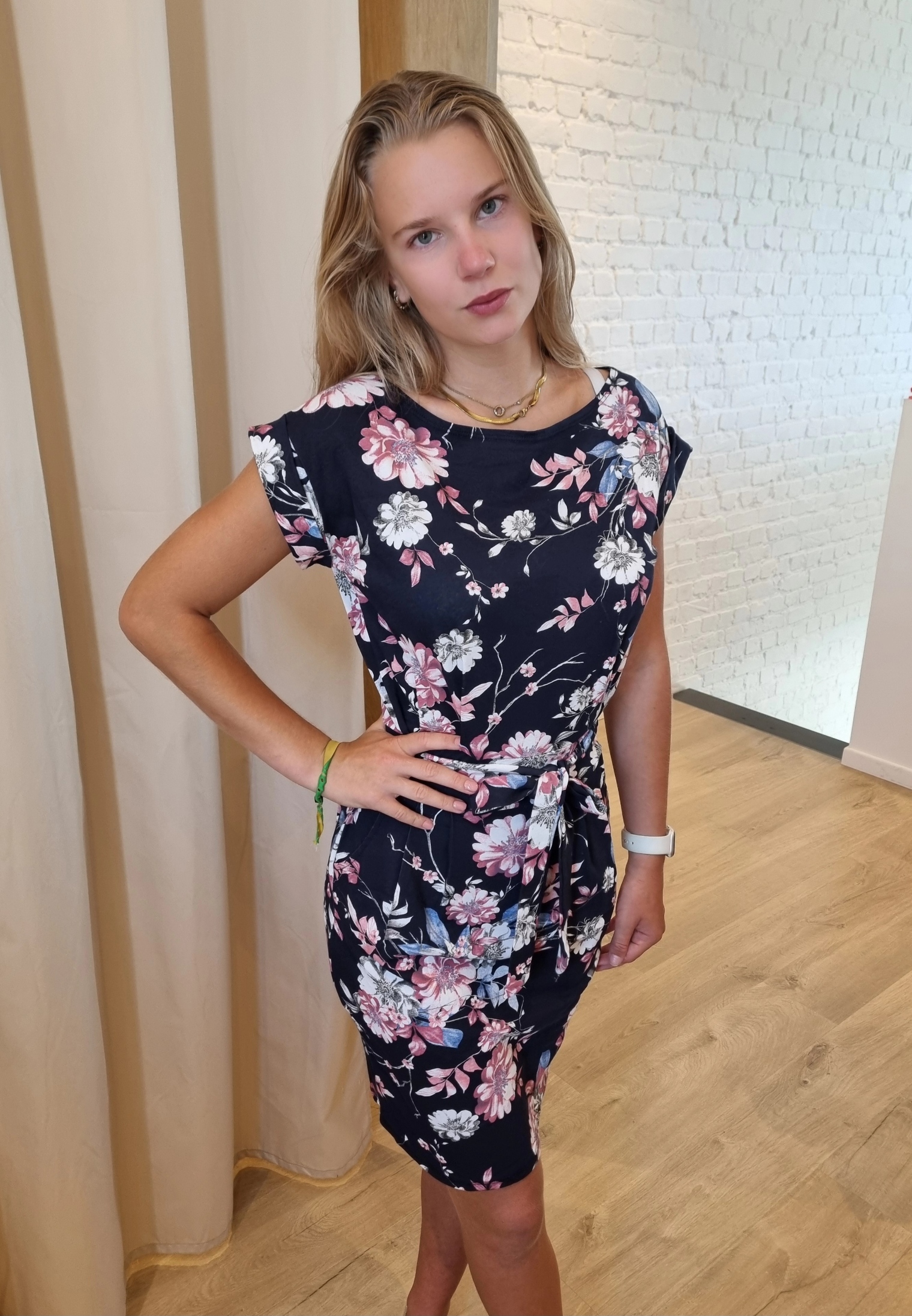 jurk met bloemen blauw