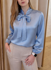 bloesje met strik hemelsblauw