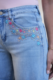 shortje met broderie bloem Onado