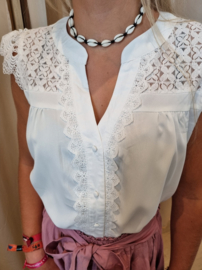 blouse met kant en knoopjes wit