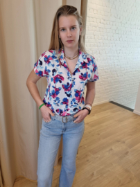 hemdje met blauw-roze print