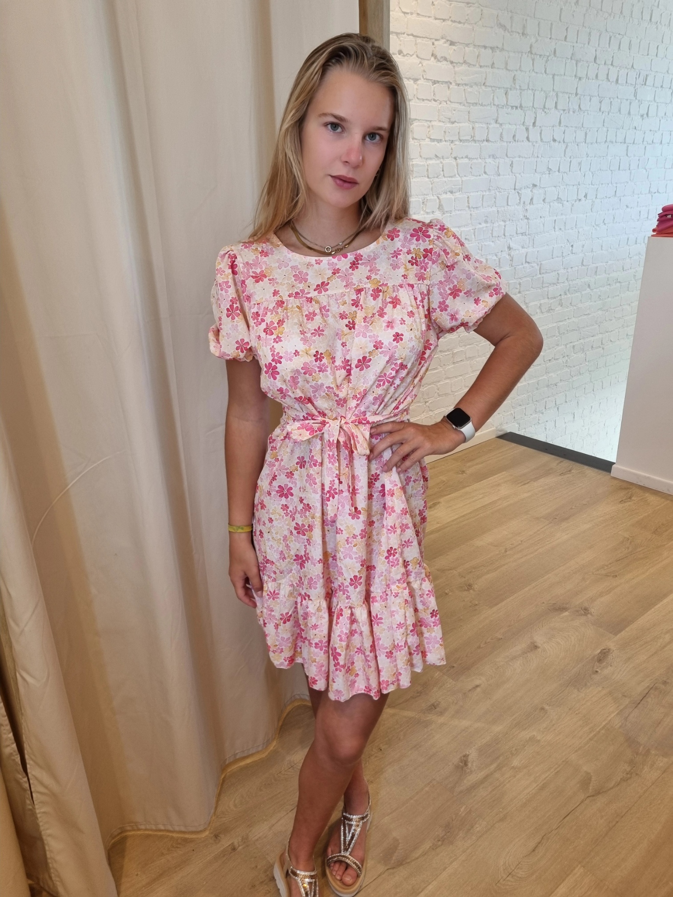 zomerse jurk met roze en gele print