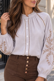 Gestreepte blouse met broderie beige