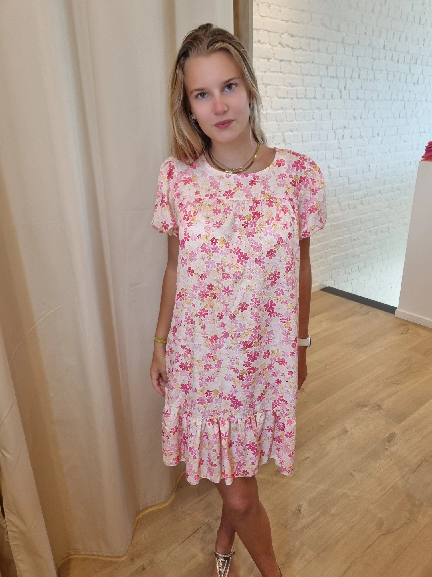 zomerse jurk met roze en gele print