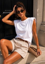 T-shirt padded shoulders wit