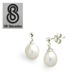 Zilveren oorknopjes met ca 8mm hangende witte  parels