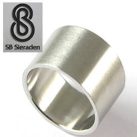 Gladde zilveren ring 15mm