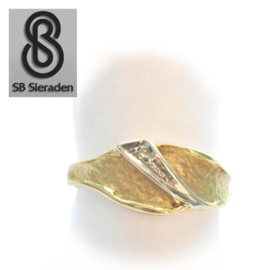 14krt gouden ring SCANDINAVISCH DESIGN met Diamant