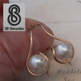 Oorhangers met parels - 14krt geel-goldfilled