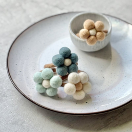 Napkin holder flower creme