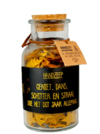 Handzeep confetti 'Geniet, dans, ... doe het dit jaar allemaal' (My Flame)
