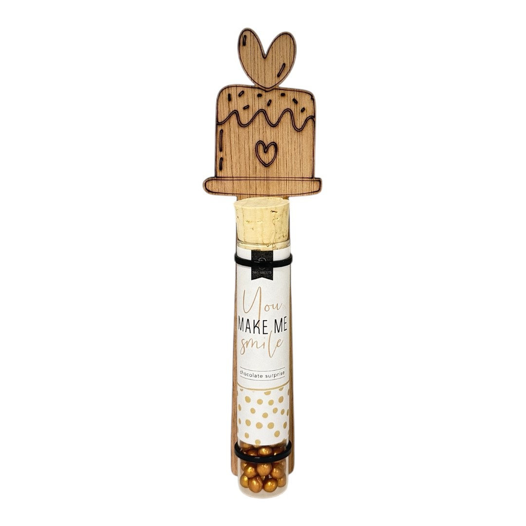 Chocoladebolletjes/houten bladwijzer 'You make me smile' (toetje)